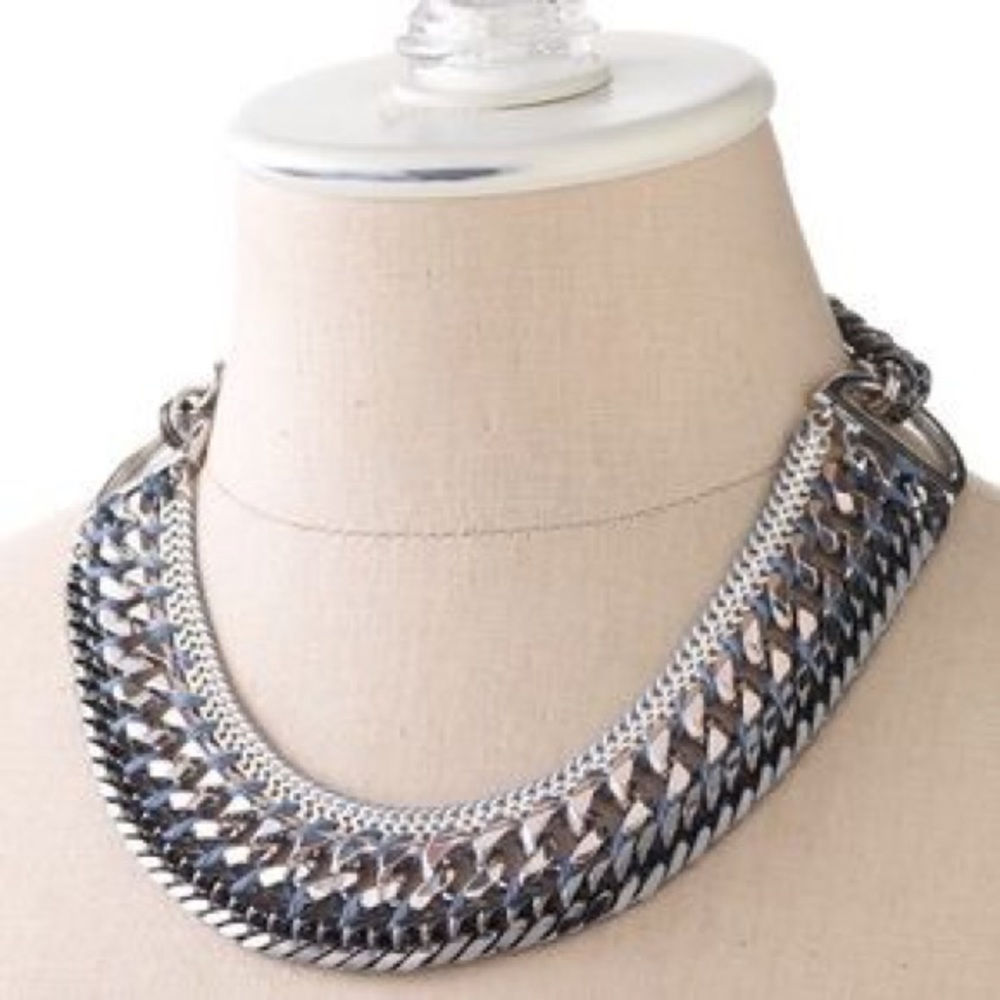 Stella & Dot Femme Fatal Necklace